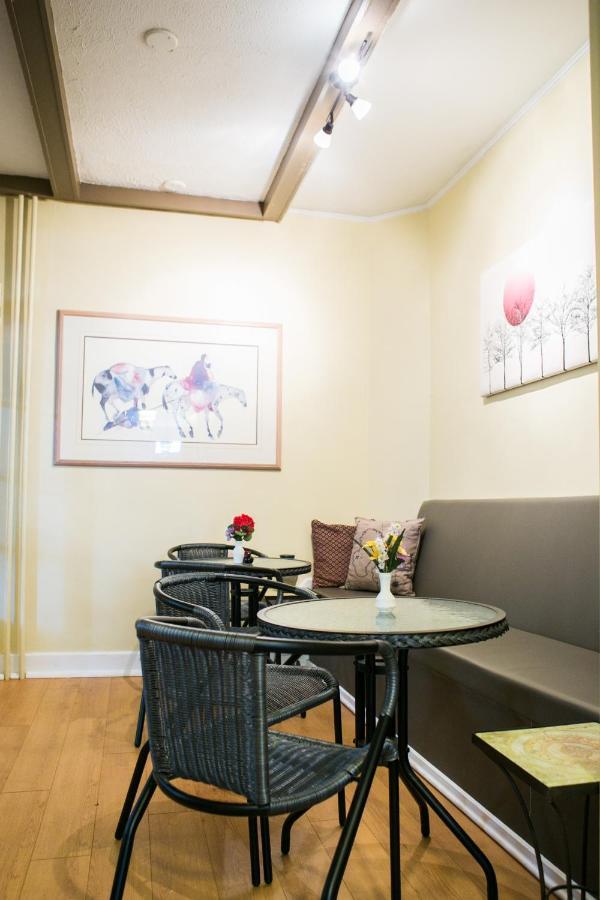 Le 227 Laurier B&B Gatineau Bagian luar foto